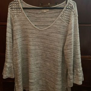 3/4 bell sleeve shirt